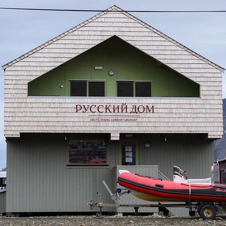 Russkiy Dom Longyearbyen Luaran gambar