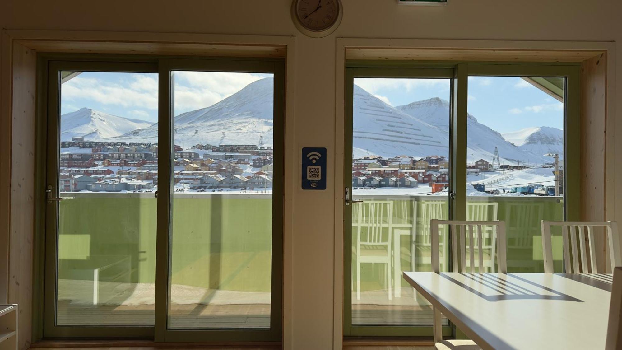 Russkiy Dom Longyearbyen Luaran gambar